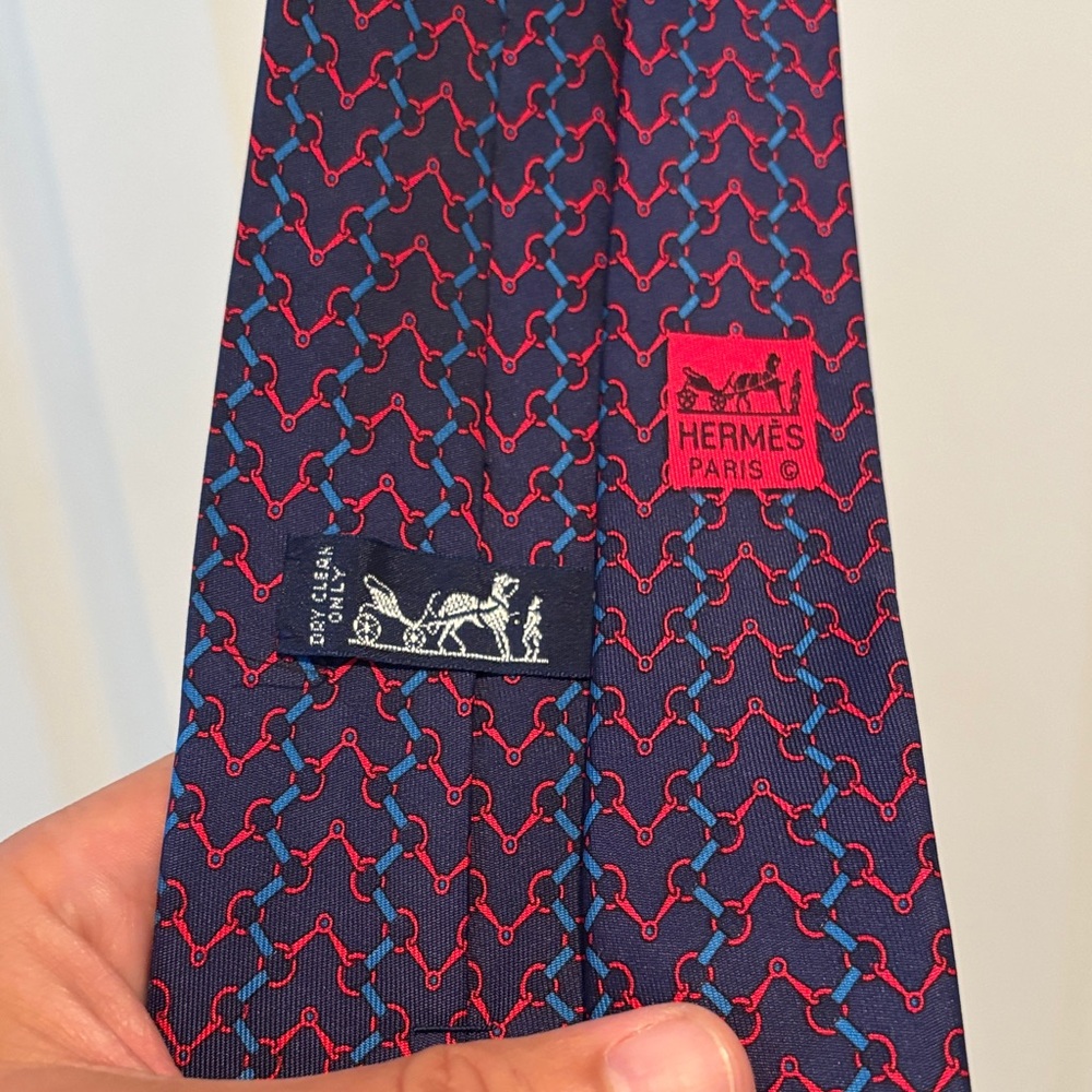 Hermes Navy and Red Patterned Tie